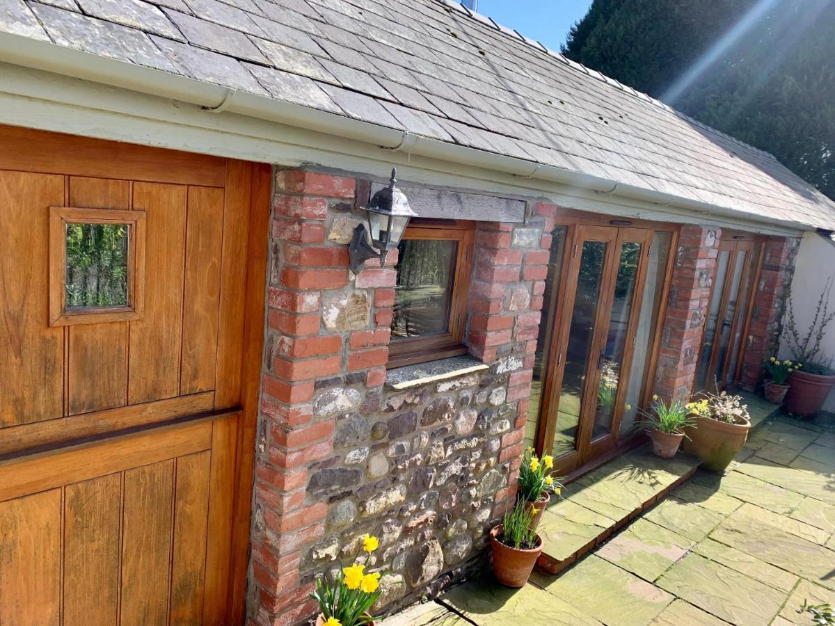 Penpergwm The Old Coach House 아파트 외부 사진
